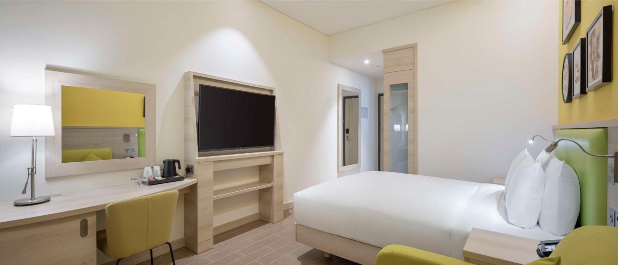 Отель Hampton By Hilton Doha Old Town Экстерьер фото